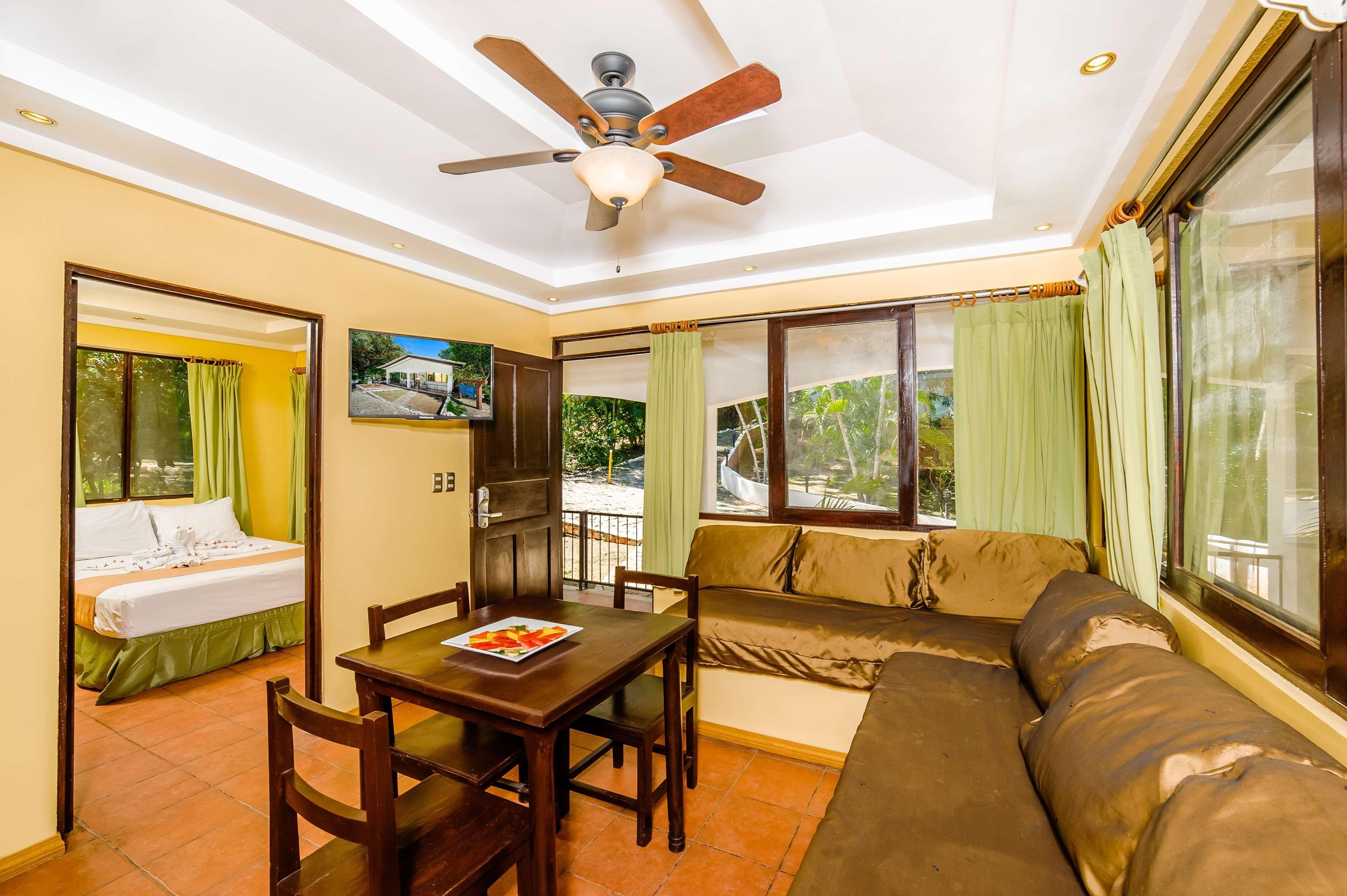 Best Western Tamarindo Vista Villas Exterior photo
